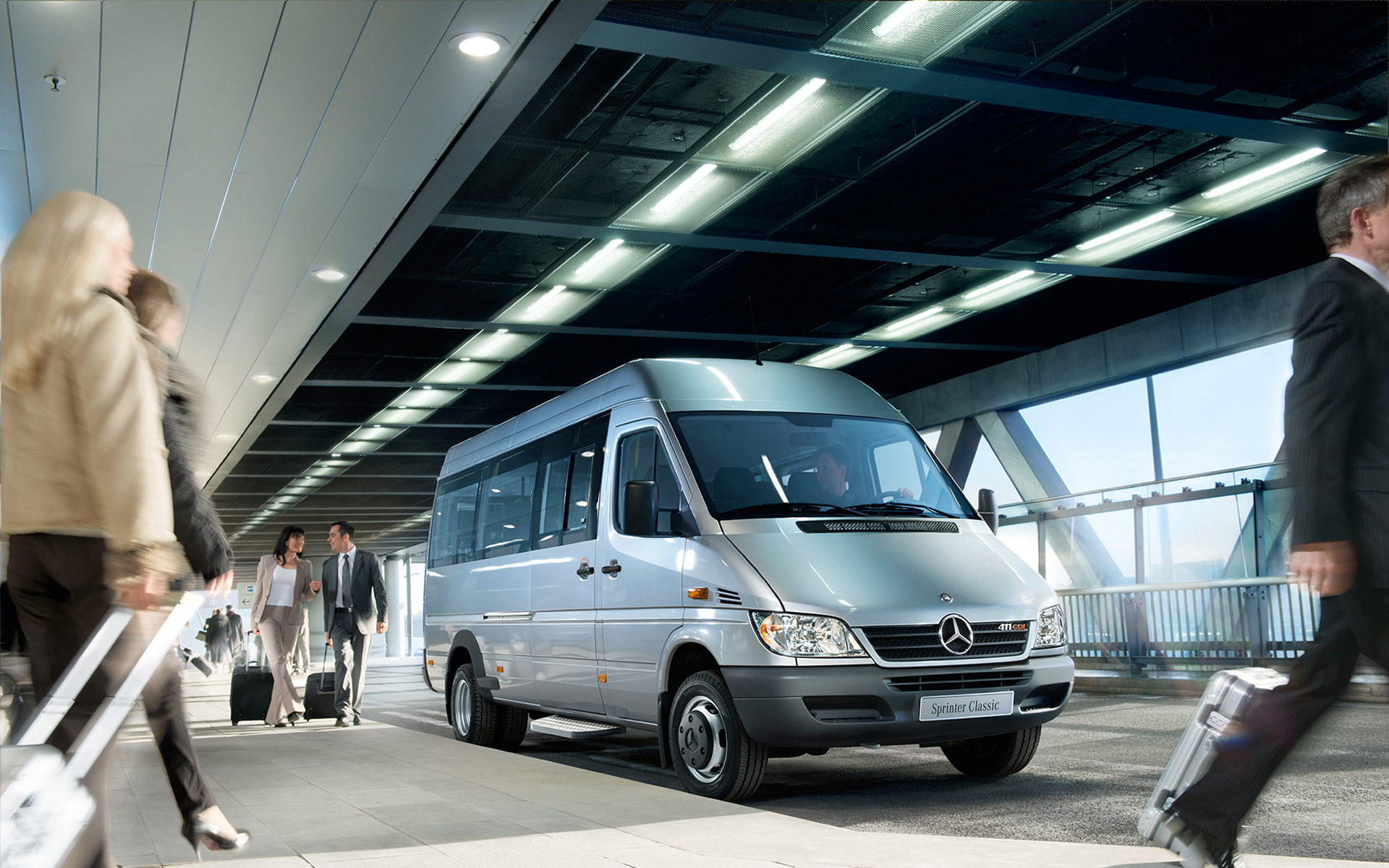 Пассажирские перевозки. Mercedes-Benz Sprinter 411cdi. Mercedes Benz Sprinter Classic. Мерседес Спринтер Классик. Мерседес Спринтер 2022 года.